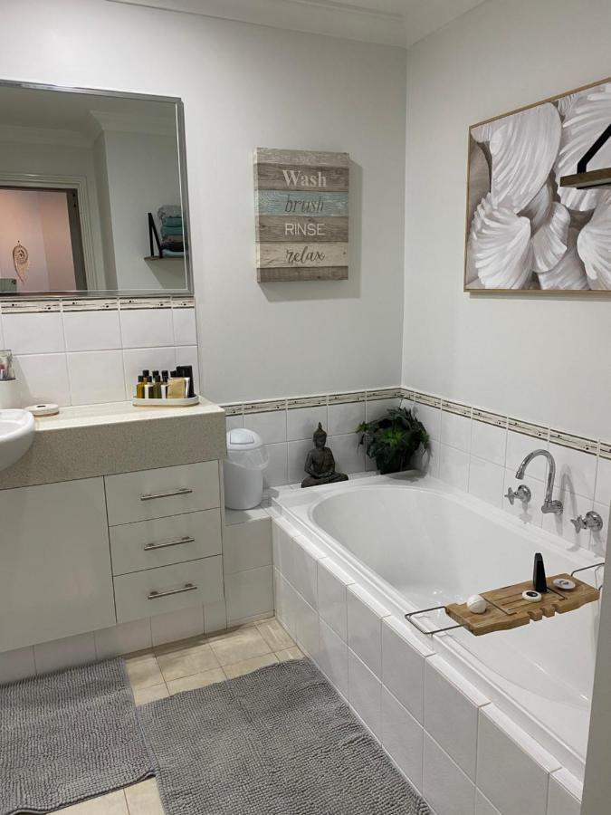 Appartamento The Hutt On Mandurah Marina Esterno foto